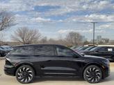 Thumbnail of 2025 Infinite Black Metallic Clearcoat Lincoln Nautilus