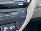 Thumbnail of 2019 White Diamond Pearl Honda Pilot