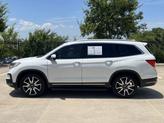 Thumbnail of 2019 White Diamond Pearl Honda Pilot