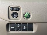 Thumbnail of 2019 White Diamond Pearl Honda Pilot