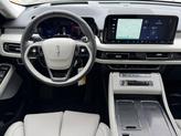 Thumbnail of 2025 Infinite Black Metallic Clearcoat Lincoln Aviator