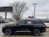 Thumbnail of 2025 Infinite Black Metallic Clearcoat Lincoln Aviator