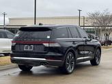 Thumbnail of 2025 Infinite Black Metallic Clearcoat Lincoln Aviator