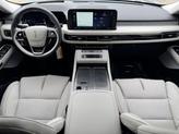 Thumbnail of 2025 Infinite Black Metallic Clearcoat Lincoln Aviator