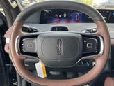 Thumbnail of 2025 Infinite Black Metallic Clearcoat Lincoln Navigator