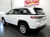 Thumbnail of 2022 White Jeep Grand Cherokee