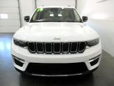Thumbnail of 2022 White Jeep Grand Cherokee