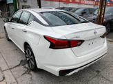 Thumbnail of 2019 Pearl White Tricoat Nissan Altima
