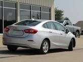 Thumbnail of 2017 Silver Ice Metallic Chevrolet Cruze