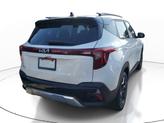 Thumbnail of 2025 Clear White / Black Roof Kia Seltos