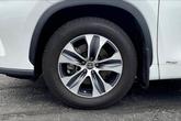 Thumbnail of 2022 Wind Chill Pearl Toyota Highlander Hybrid
