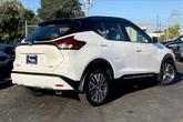 Thumbnail of 2023 Aspen White Tricoat/Super Black Nissan Kicks
