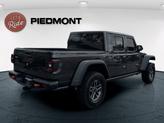 Thumbnail of 2025 Granite Crystal Metallic Clearcoat Jeep Gladiator