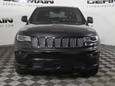 Thumbnail of 2022 Diamond Black Crystal Pearlcoat Jeep Grand Cherokee