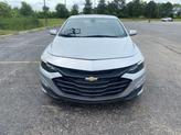 Thumbnail of 2020 Silver Ice Metallic Chevrolet Malibu