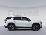 Thumbnail of 2026 Polar White Tricoat Chevrolet Equinox
