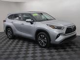 Thumbnail of 2024 Celestial Silver Toyota Highlander