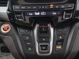 Thumbnail of 2018 White Diamond Pearl Honda Odyssey