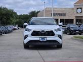 Thumbnail of 2022 Pearl Toyota Highlander