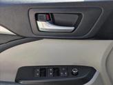 Thumbnail of 2014 Blizzard Pearl Toyota Highlander