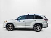 Thumbnail of 2014 Blizzard Pearl Toyota Highlander