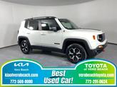 Photo of 2021 Alpine White Clearcoat Jeep Renegade