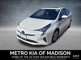 Photo of 2018 White Toyota Prius