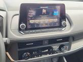 Thumbnail of 2025 Everest White Pearl Nissan Rogue