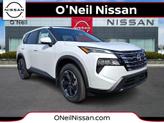 Photo of 2026 Everest White Pearl Tricoat Nissan Rogue
