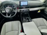 Thumbnail of 2025 Platinum White Pearl Honda Pilot