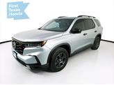 Thumbnail of 2025 Lunar Silver Metallic Honda Pilot