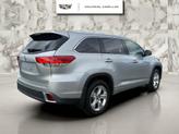 Thumbnail of 2018 Celestial Silver Metallic Toyota Highlander