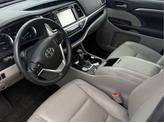 Thumbnail of 2018 Celestial Silver Metallic Toyota Highlander