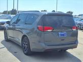 Thumbnail of 2020 Ceramic Gray Chrysler Pacifica