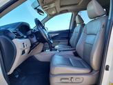Thumbnail of 2018 White Diamond Pearl Honda Pilot
