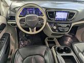 Thumbnail of 2019 Bright White Clearcoat Chrysler Pacifica