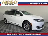 Photo of 2019 Bright White Clearcoat Chrysler Pacifica