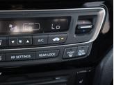 Thumbnail of 2019 White Diamond Pearl Honda Pilot
