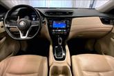 Thumbnail of 2017 White Nissan Rogue