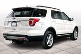Thumbnail of 2016 White Platinum Tri-Coat Metallic Ford Explorer