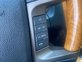Thumbnail of 2011 White Platinum Tri-Coat Metallic Lincoln Navigator