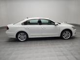 Thumbnail of 2018 Pure White Volkswagen Passat