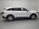 Thumbnail of 2023 Glacial White Pearl Kia Sorento