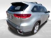 Thumbnail of 2017 Celestial Silver Toyota Highlander Hybrid