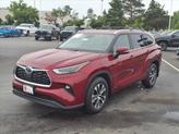 Thumbnail of 2022 Ruby Flare Pearl Toyota Highlander Hybrid