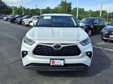 Thumbnail of 2022 Wind Chill Pearl Toyota Highlander