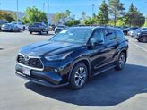 Thumbnail of 2022 Midnight Black Metallic Toyota Highlander