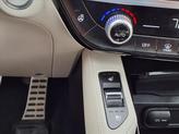 Thumbnail of 2023 Glacial White Pearl Kia Telluride