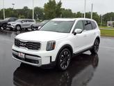 Thumbnail of 2023 Glacial White Pearl Kia Telluride