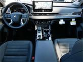 Thumbnail of 2025 White Diamond Mitsubishi Outlander